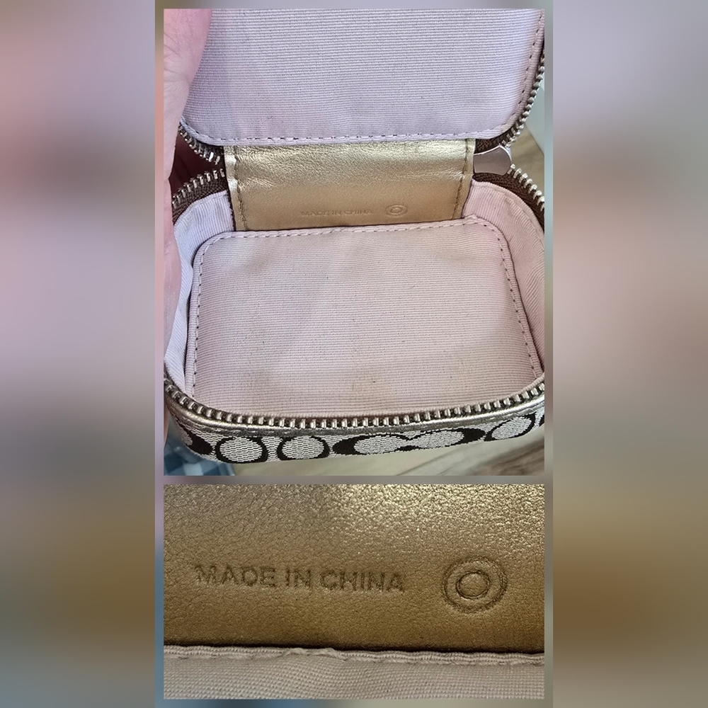 Coach Signature Canvas Triple Pill Box Khaki signature canvas, gold trim VGUC - Picture 5 of 9